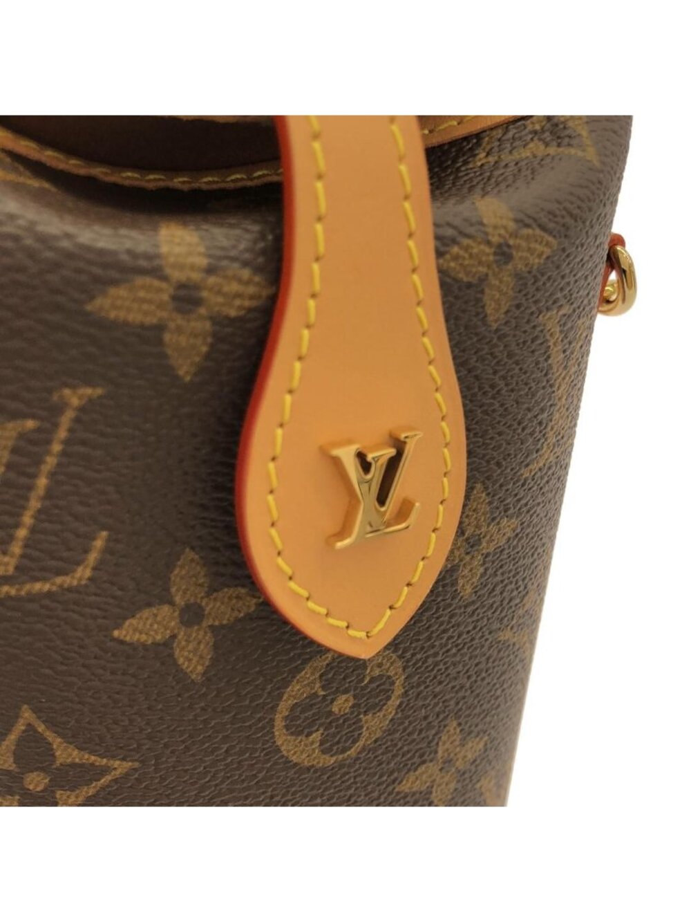 Louis Vuitton Monogram Fold Pouch - Picture 4 of 9